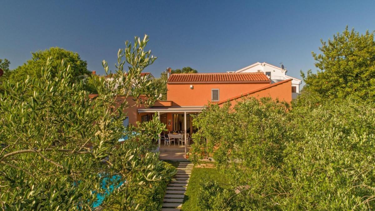 Villa Emili In Medulin - Haus Fuer 4-5 Personen Exterior photo
